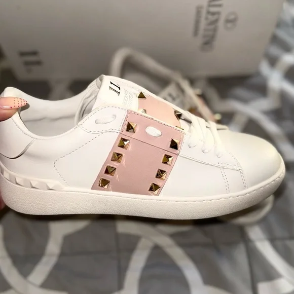 Valentino Garavani Sneakers NWOT Rockstud Pink - Picture 3 of 7